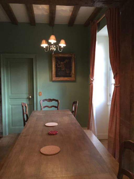 La Ferme Du Chateau Fauguernon Buitenkant foto